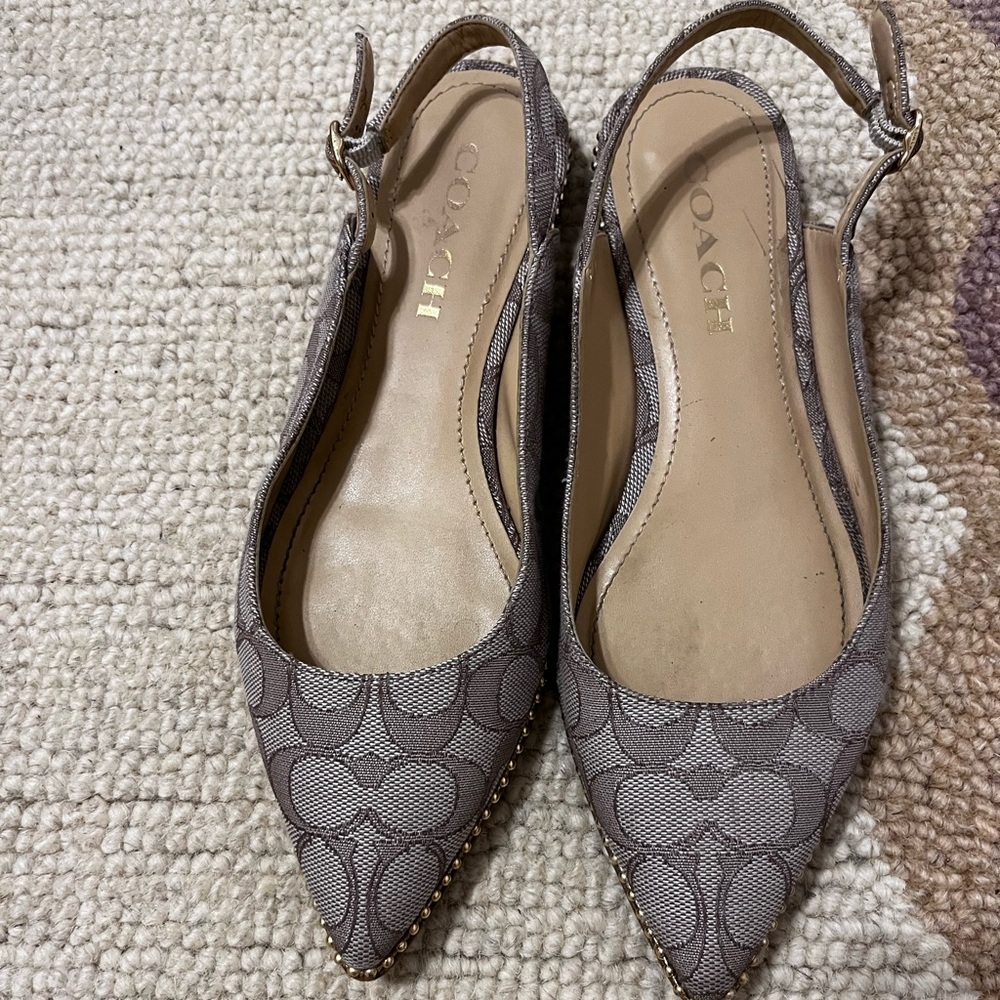 Coach flats